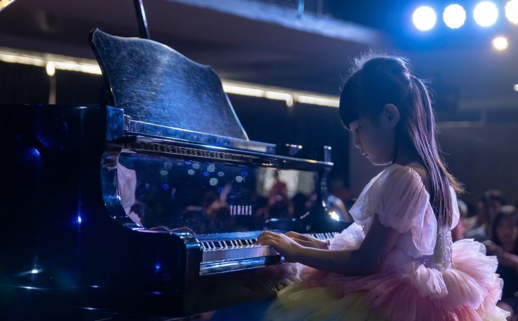  HỌC ĐÀN PIANO CÓ KHÓ KHÔNG?