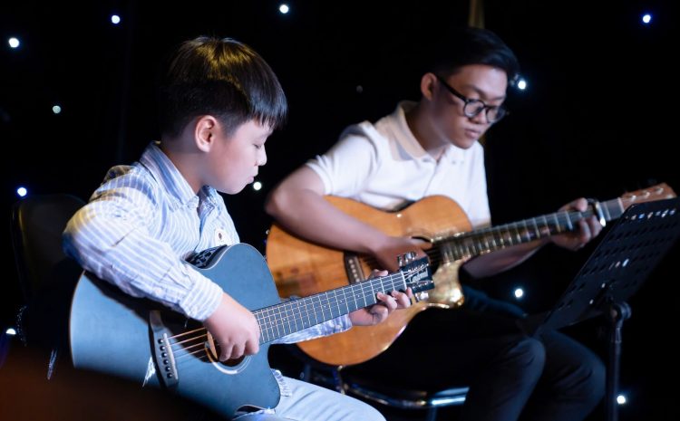 BÉ BAO NHIÊU TUỔI CÓ THỂ HỌC GUITAR?